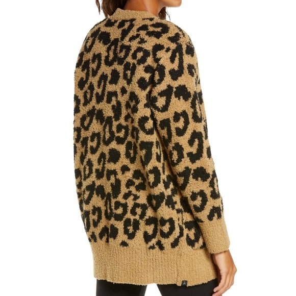 NWT Barefoot Dreams CozyChic Leopard Cardigan Medium - Picture 2 of 9